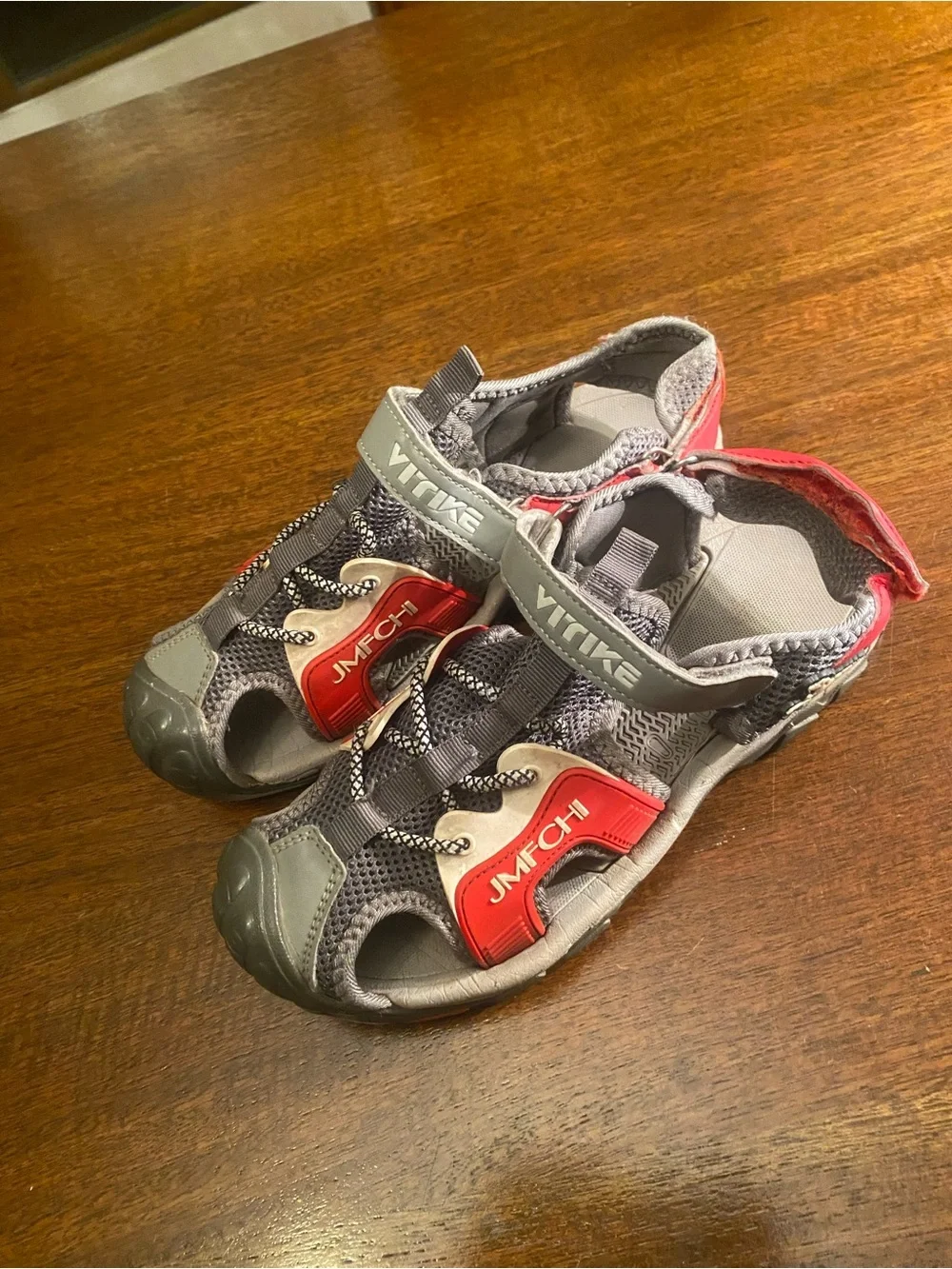 VITIKE Unisex Kids Strappy Sandals Gray Red Hook & Loop Mesh Open Toe men size 7